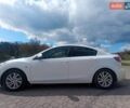 Белый Мазда 3, объемом двигателя 2 л и пробегом 190 тыс. км за 7500 $, фото 1 на Automoto.ua