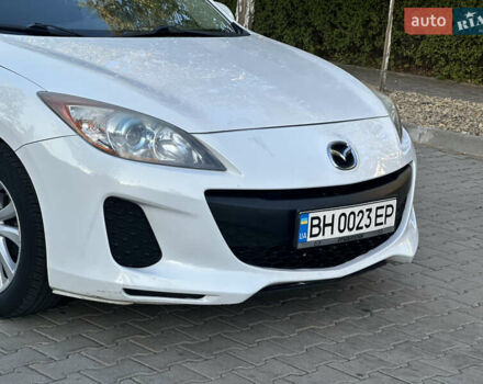 Белый Мазда 3, объемом двигателя 2 л и пробегом 165 тыс. км за 8000 $, фото 7 на Automoto.ua