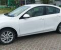 Белый Мазда 3, объемом двигателя 2 л и пробегом 200 тыс. км за 7500 $, фото 1 на Automoto.ua