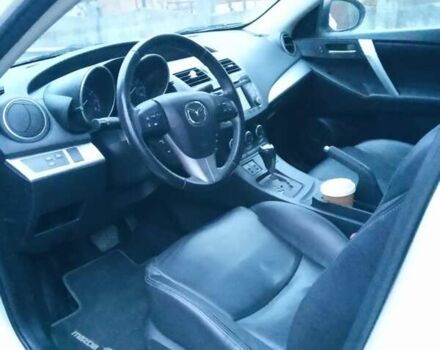 Белый Мазда 3, объемом двигателя 2 л и пробегом 252 тыс. км за 8300 $, фото 6 на Automoto.ua