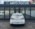Білий Мазда 3, об'ємом двигуна 2 л та пробігом 249 тис. км за 7390 $, фото 6 на Automoto.ua