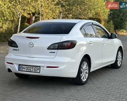 Белый Мазда 3, объемом двигателя 2 л и пробегом 165 тыс. км за 8000 $, фото 14 на Automoto.ua
