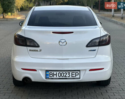 Белый Мазда 3, объемом двигателя 2 л и пробегом 165 тыс. км за 8000 $, фото 12 на Automoto.ua