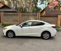 Белый Мазда 3, объемом двигателя 1.5 л и пробегом 165 тыс. км за 11000 $, фото 3 на Automoto.ua