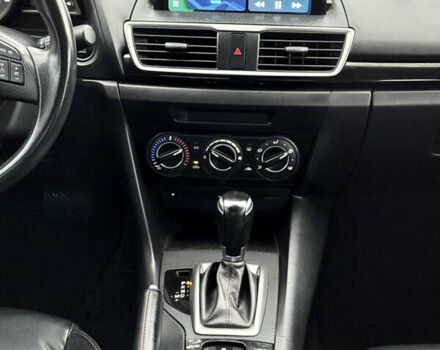 Белый Мазда 3, объемом двигателя 2 л и пробегом 183 тыс. км за 9500 $, фото 25 на Automoto.ua