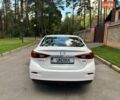 Белый Мазда 3, объемом двигателя 1.5 л и пробегом 165 тыс. км за 11000 $, фото 5 на Automoto.ua