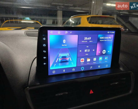 Белый Мазда 3, объемом двигателя 2 л и пробегом 123 тыс. км за 8900 $, фото 13 на Automoto.ua