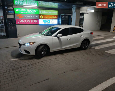 Белый Мазда 3, объемом двигателя 2 л и пробегом 123 тыс. км за 8900 $, фото 3 на Automoto.ua