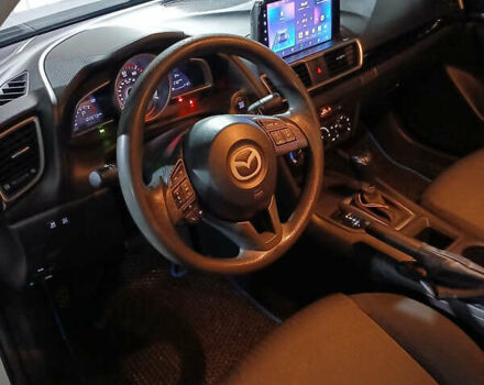 Белый Мазда 3, объемом двигателя 2 л и пробегом 123 тыс. км за 8900 $, фото 24 на Automoto.ua