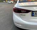 Белый Мазда 3, объемом двигателя 2 л и пробегом 183 тыс. км за 7532 $, фото 5 на Automoto.ua
