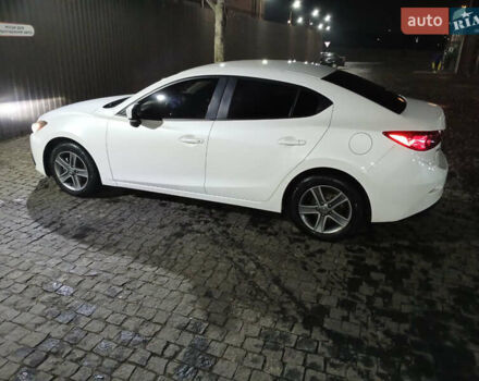 Белый Мазда 3, объемом двигателя 2 л и пробегом 123 тыс. км за 8900 $, фото 7 на Automoto.ua