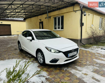 Белый Мазда 3, объемом двигателя 2 л и пробегом 157 тыс. км за 7950 $, фото 2 на Automoto.ua
