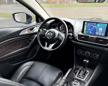 Белый Мазда 3, объемом двигателя 2 л и пробегом 183 тыс. км за 9500 $, фото 1 на Automoto.ua