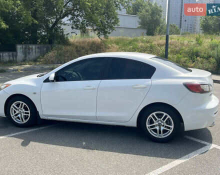 Белый Мазда 3, объемом двигателя 2 л и пробегом 170 тыс. км за 8400 $, фото 9 на Automoto.ua