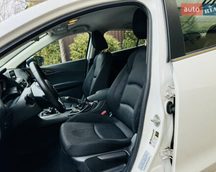 Белый Мазда 3, объемом двигателя 2 л и пробегом 157 тыс. км за 7950 $, фото 21 на Automoto.ua