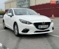 Белый Мазда 3, объемом двигателя 2 л и пробегом 312 тыс. км за 7800 $, фото 3 на Automoto.ua