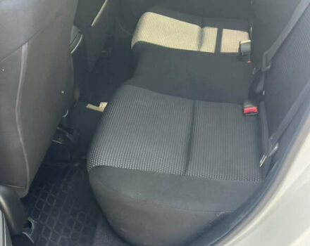 Белый Мазда 3, объемом двигателя 2 л и пробегом 170 тыс. км за 8400 $, фото 34 на Automoto.ua