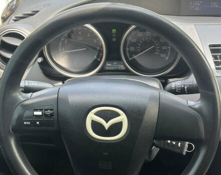 Белый Мазда 3, объемом двигателя 2 л и пробегом 170 тыс. км за 8400 $, фото 31 на Automoto.ua