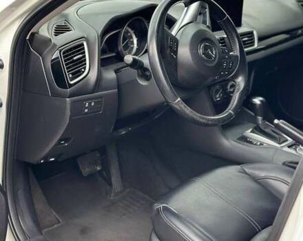 Білий Мазда 3, об'ємом двигуна 2 л та пробігом 136 тис. км за 9600 $, фото 8 на Automoto.ua