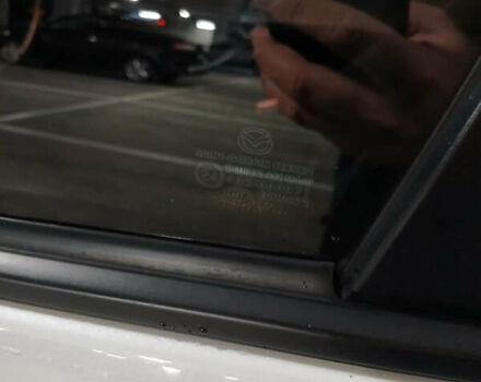 Белый Мазда 3, объемом двигателя 2 л и пробегом 123 тыс. км за 8900 $, фото 14 на Automoto.ua