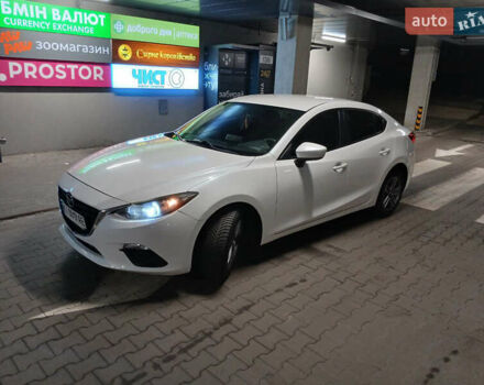 Белый Мазда 3, объемом двигателя 2 л и пробегом 123 тыс. км за 8900 $, фото 2 на Automoto.ua