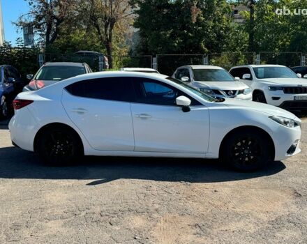 Белый Мазда 3, объемом двигателя 2 л и пробегом 158 тыс. км за 10890 $, фото 4 на Automoto.ua