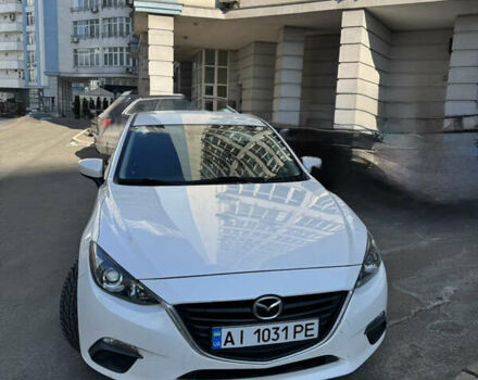 Белый Мазда 3, объемом двигателя 2 л и пробегом 189 тыс. км за 15000 $, фото 2 на Automoto.ua