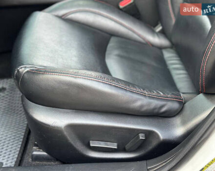 Білий Мазда 3, об'ємом двигуна 2 л та пробігом 276 тис. км за 7999 $, фото 13 на Automoto.ua