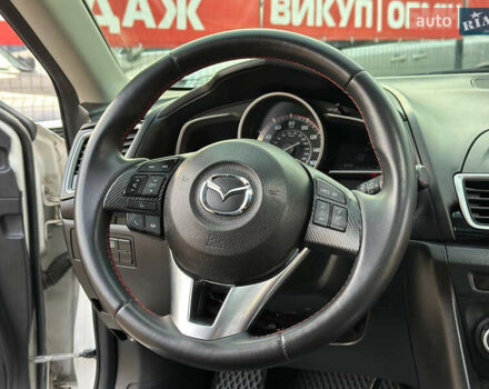 Білий Мазда 3, об'ємом двигуна 2 л та пробігом 276 тис. км за 7999 $, фото 24 на Automoto.ua
