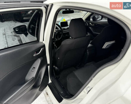 Білий Мазда 3, об'ємом двигуна 2 л та пробігом 193 тис. км за 9200 $, фото 14 на Automoto.ua