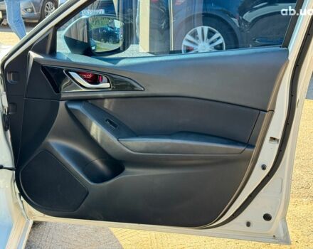 Белый Мазда 3, объемом двигателя 2 л и пробегом 158 тыс. км за 10890 $, фото 23 на Automoto.ua