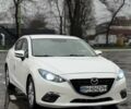 Белый Мазда 3, объемом двигателя 2 л и пробегом 151 тыс. км за 9000 $, фото 1 на Automoto.ua