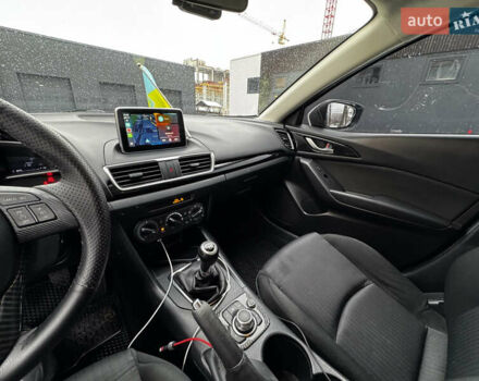 Білий Мазда 3, об'ємом двигуна 2 л та пробігом 193 тис. км за 9200 $, фото 7 на Automoto.ua