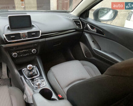 Белый Мазда 3, объемом двигателя 2.2 л и пробегом 260 тыс. км за 9999 $, фото 14 на Automoto.ua