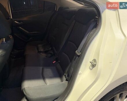 Белый Мазда 3, объемом двигателя 1.5 л и пробегом 56 тыс. км за 14000 $, фото 13 на Automoto.ua