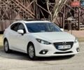 Белый Мазда 3, объемом двигателя 2 л и пробегом 140 тыс. км за 12500 $, фото 3 на Automoto.ua