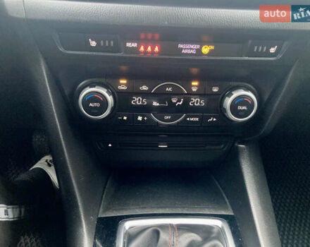 Белый Мазда 3, объемом двигателя 2.2 л и пробегом 260 тыс. км за 9999 $, фото 22 на Automoto.ua