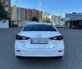 Белый Мазда 3, объемом двигателя 2 л и пробегом 72 тыс. км за 9100 $, фото 4 на Automoto.ua