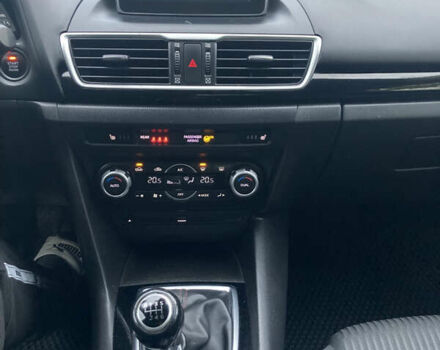 Белый Мазда 3, объемом двигателя 2.2 л и пробегом 260 тыс. км за 9999 $, фото 20 на Automoto.ua