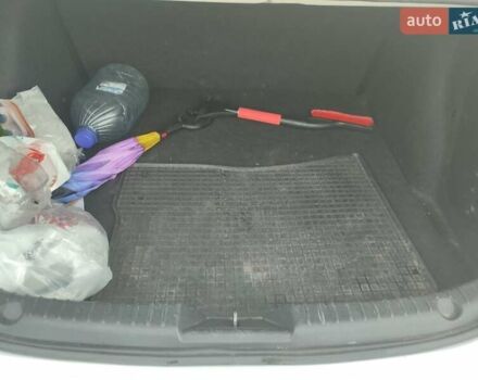 Белый Мазда 3, объемом двигателя 2 л и пробегом 144 тыс. км за 9500 $, фото 28 на Automoto.ua