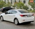 Белый Мазда 3, объемом двигателя 2 л и пробегом 208 тыс. км за 7700 $, фото 5 на Automoto.ua