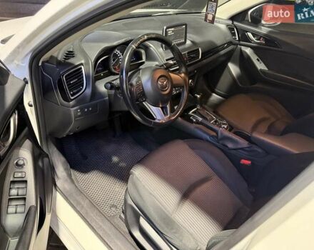 Белый Мазда 3, объемом двигателя 1.5 л и пробегом 56 тыс. км за 14000 $, фото 14 на Automoto.ua