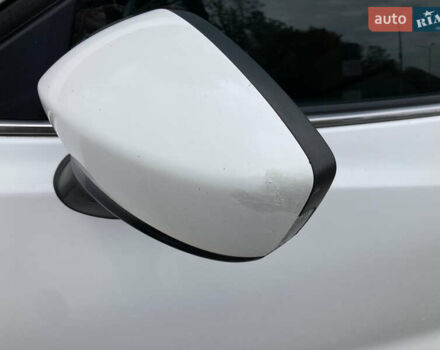 Белый Мазда 3, объемом двигателя 2.2 л и пробегом 260 тыс. км за 9999 $, фото 7 на Automoto.ua