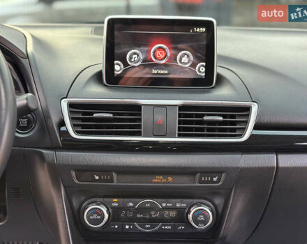 Білий Мазда 3, об'ємом двигуна 2 л та пробігом 276 тис. км за 7999 $, фото 22 на Automoto.ua