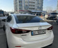 Белый Мазда 3, объемом двигателя 2 л и пробегом 189 тыс. км за 15000 $, фото 3 на Automoto.ua