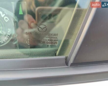 Белый Мазда 3, объемом двигателя 2 л и пробегом 144 тыс. км за 9500 $, фото 30 на Automoto.ua