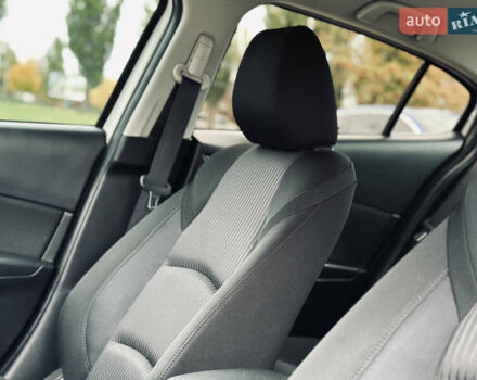 Белый Мазда 3, объемом двигателя 2 л и пробегом 208 тыс. км за 8899 $, фото 43 на Automoto.ua