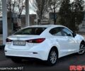Белый Мазда 3, объемом двигателя 2 л и пробегом 102 тыс. км за 9200 $, фото 3 на Automoto.ua