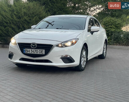 Белый Мазда 3, объемом двигателя 2 л и пробегом 200 тыс. км за 10500 $, фото 4 на Automoto.ua