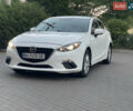 Белый Мазда 3, объемом двигателя 2 л и пробегом 200 тыс. км за 10500 $, фото 4 на Automoto.ua